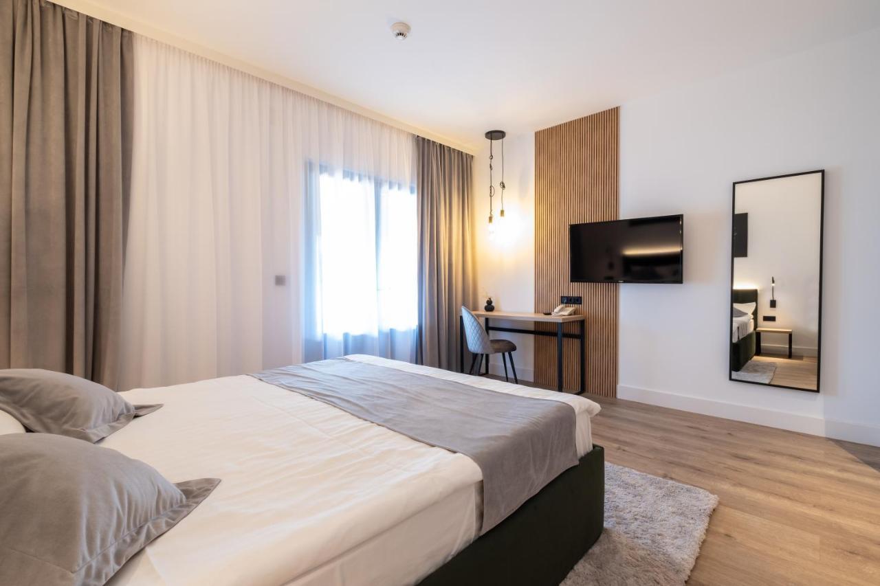 Pensiunea Casa Georgia Comanesti  Dış mekan fotoğraf